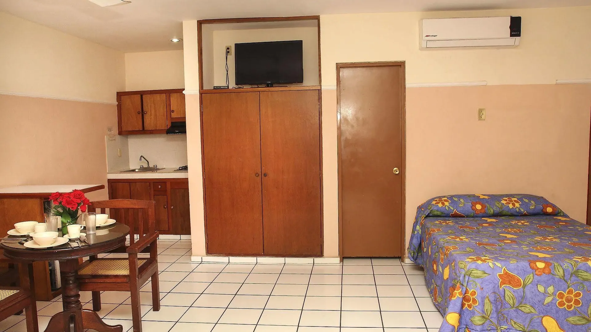 Hotel Blue Pacific Suites Mazatlán