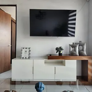 Departamento Nuevo Y Centrico Con Ambiente Familiar En , Guadalajara México
